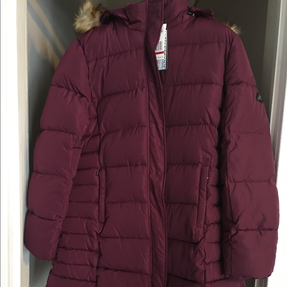 Brand New Women’s Spire Coat 3XL-Burgundy
